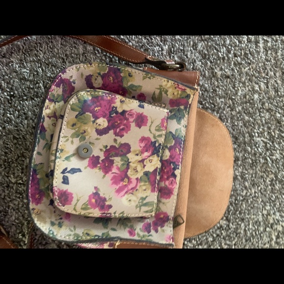 Purses - Picture 4 of 4